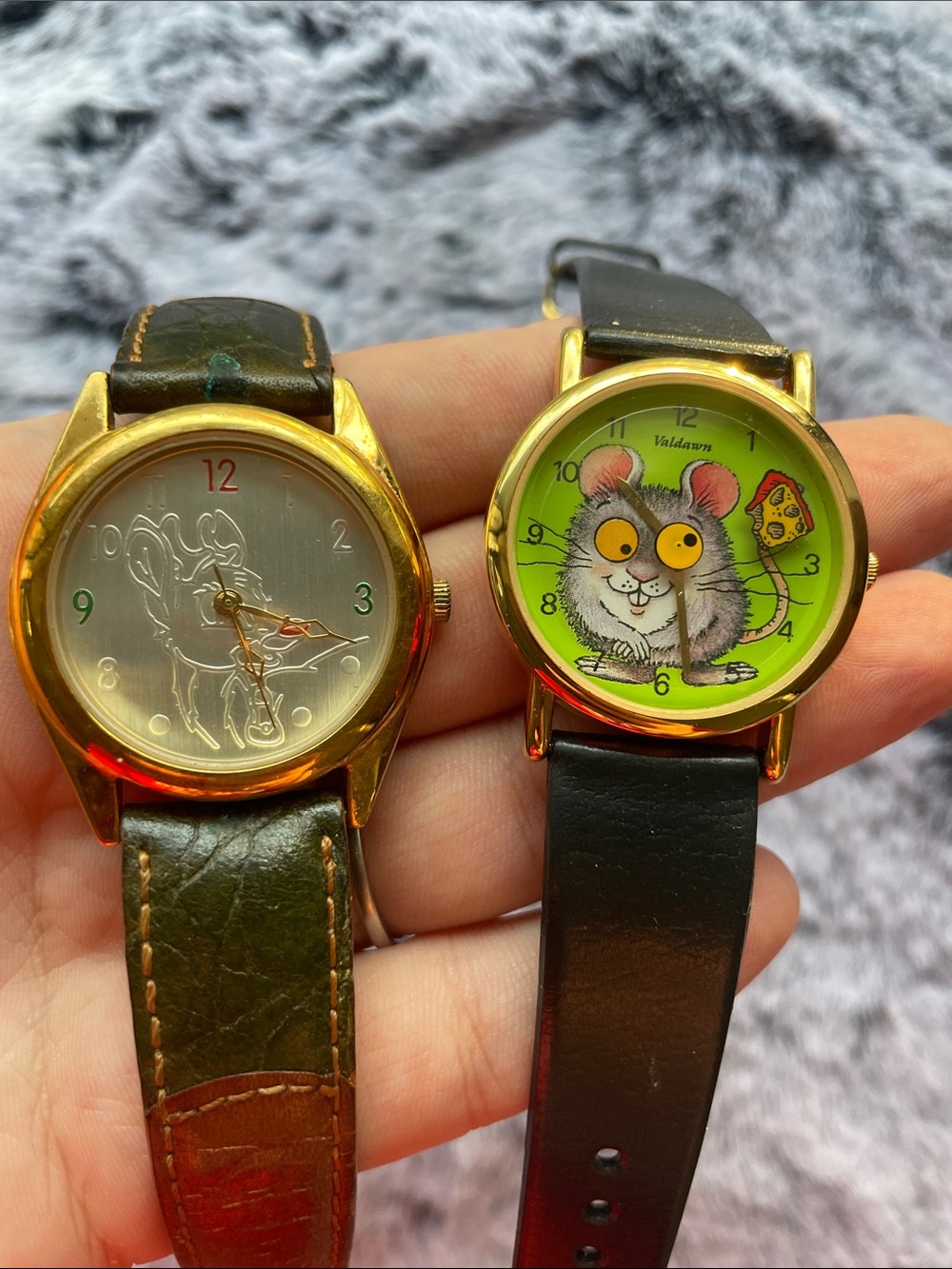 2pc LOT •ACCENT & VALDAWN• Vintage Rudolph, Novelty Mouse Watches (flaw)